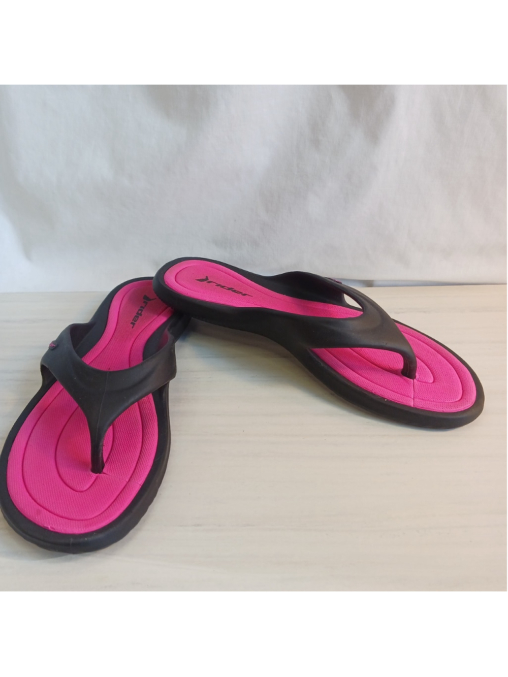 Rider Women's 8 Hot Pink/black Thong Slip On Sandals 39EU Made In Brazil